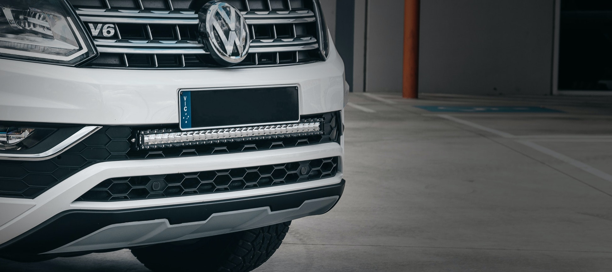 VW Amarok Lower Grill Kit